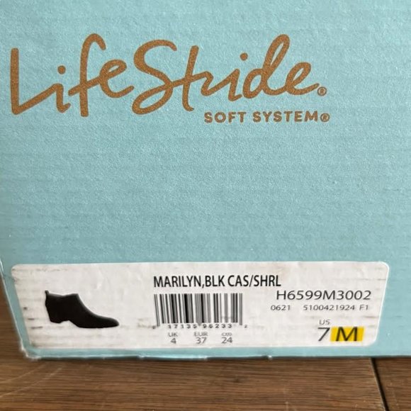 Life Stride ankle boots, Size 7M, Black w/gray fur trim - Picture 2 of 7